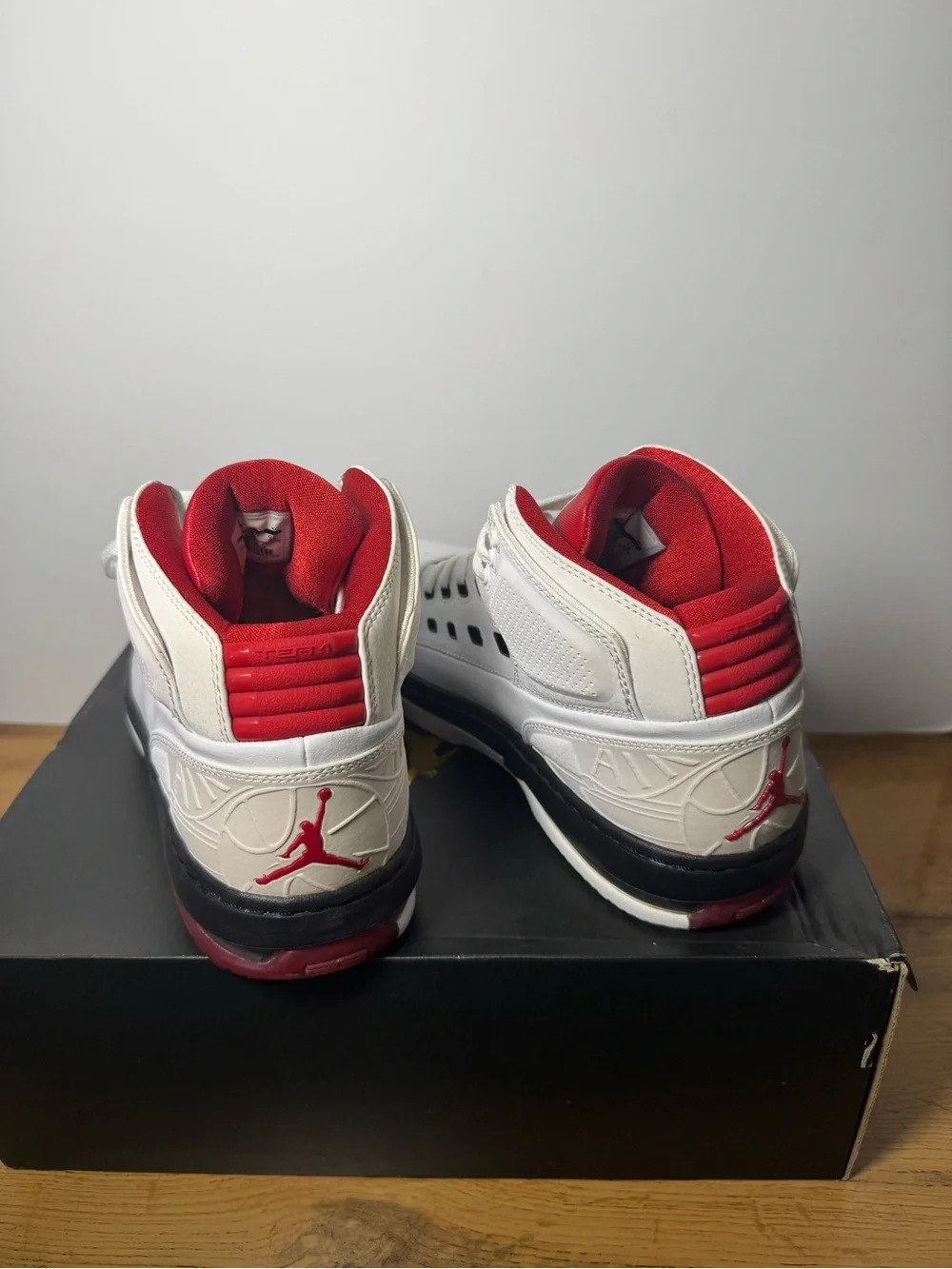 NEW Jordan Ol’School Sneakers Size 10 White, Red & Black Box Included